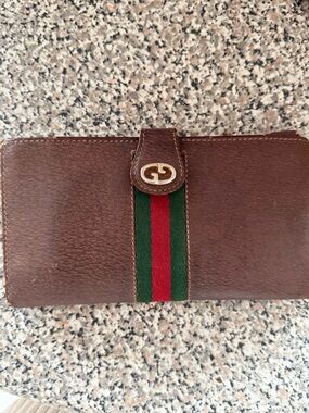 Gucci Brown Leather Wallet ID Holder with Gold Logo Plaque